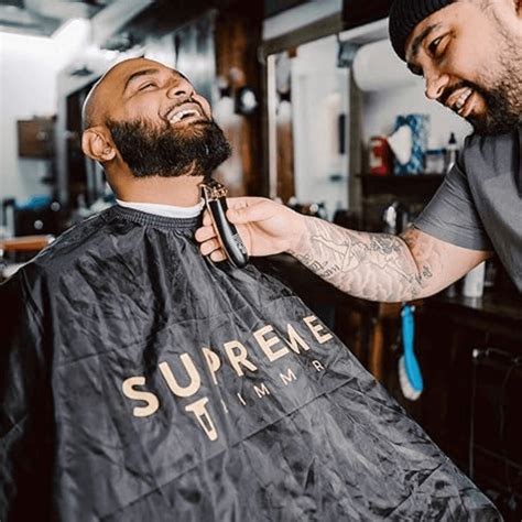 supreme style barber capes.